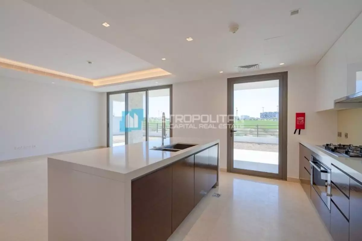Villa 622m² in UAE, Abu Dhabi. Priced at 2497155€ rent photo-14