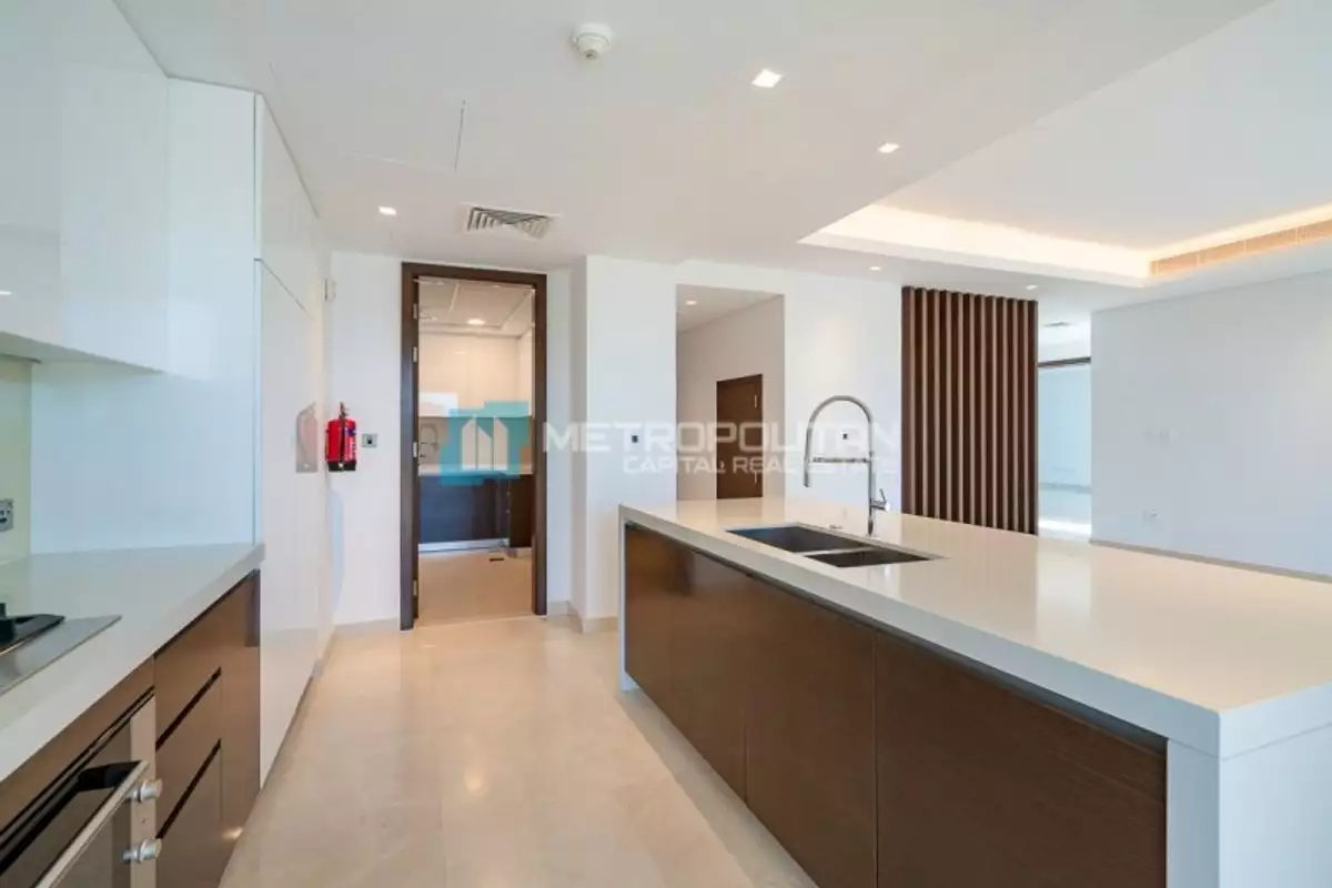 Villa 622m² in UAE, Abu Dhabi. Priced at 2497155€ rent photo-15