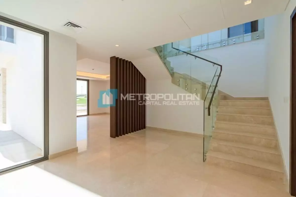 Villa 622m² in UAE, Abu Dhabi. Priced at 2497155€ rent photo-18