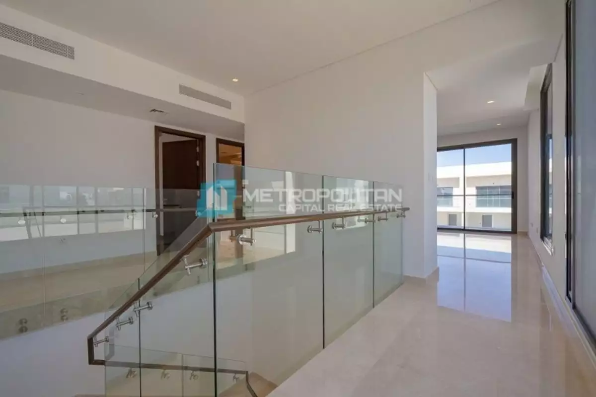 Villa 622m² in UAE, Abu Dhabi. Priced at 2497155€ rent photo-20