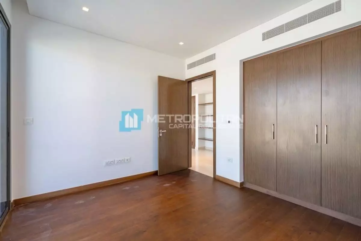 Villa 622m² in UAE, Abu Dhabi. Priced at 2497155€ rent photo-24