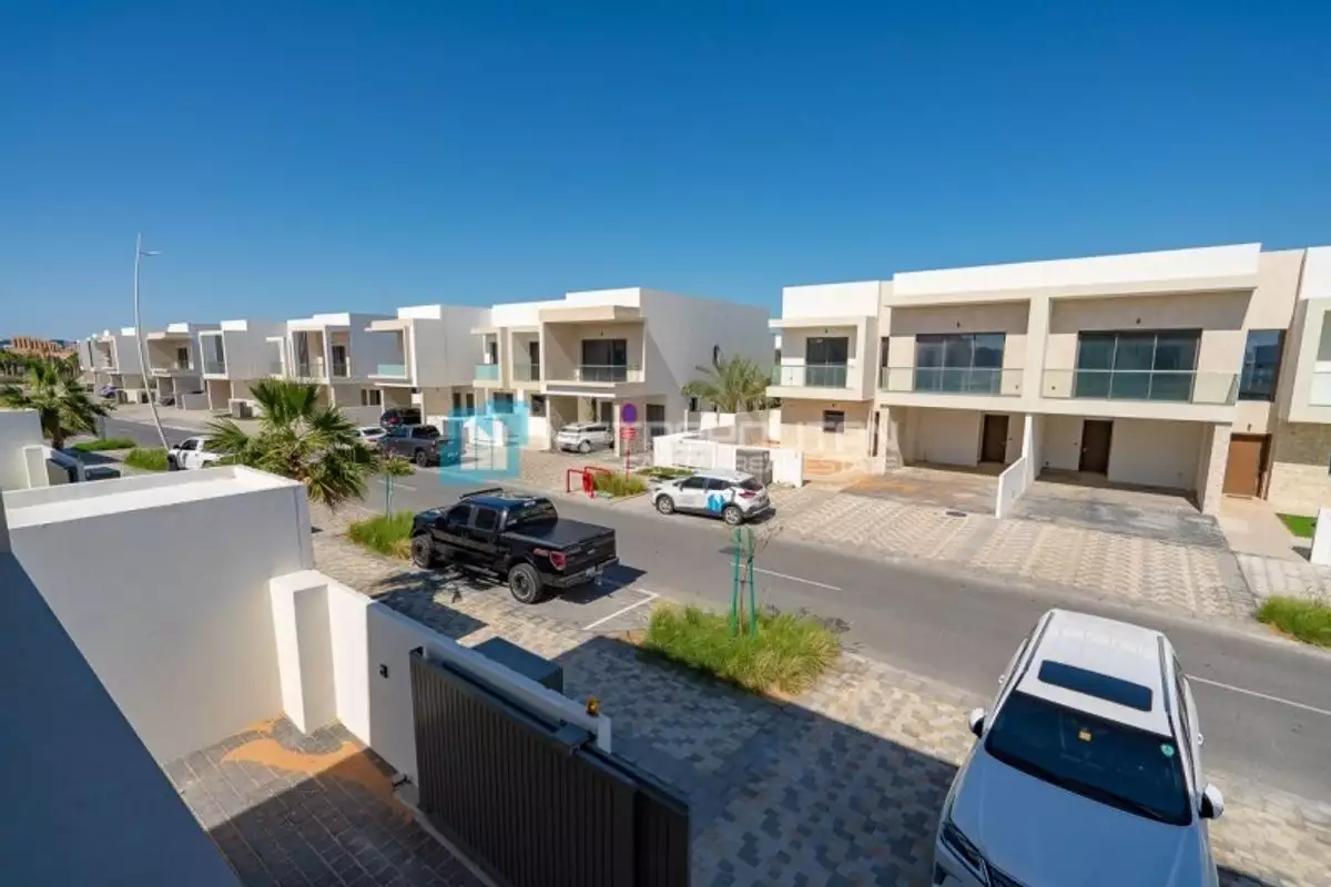 Villa 622m² in UAE, Abu Dhabi. Priced at 2497155€ rent photo-29