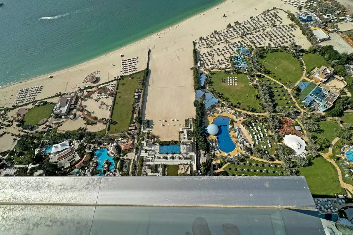 Flat 349m² in UAE, Dubai. Priced at 5144139€ rent photo-26