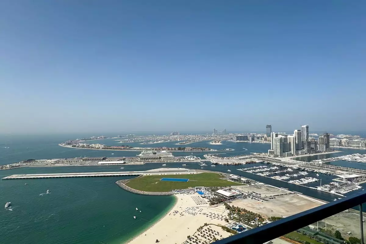Flat 241m² in UAE, Dubai. Priced at 4494879€ rent photo-17