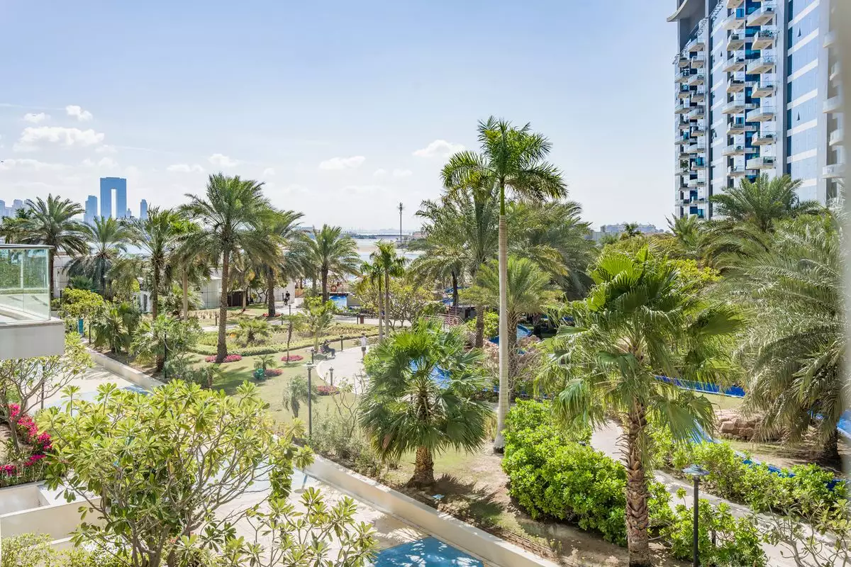 Flat 227m² in UAE, Dubai. Priced at 1559829€ rent photo-1