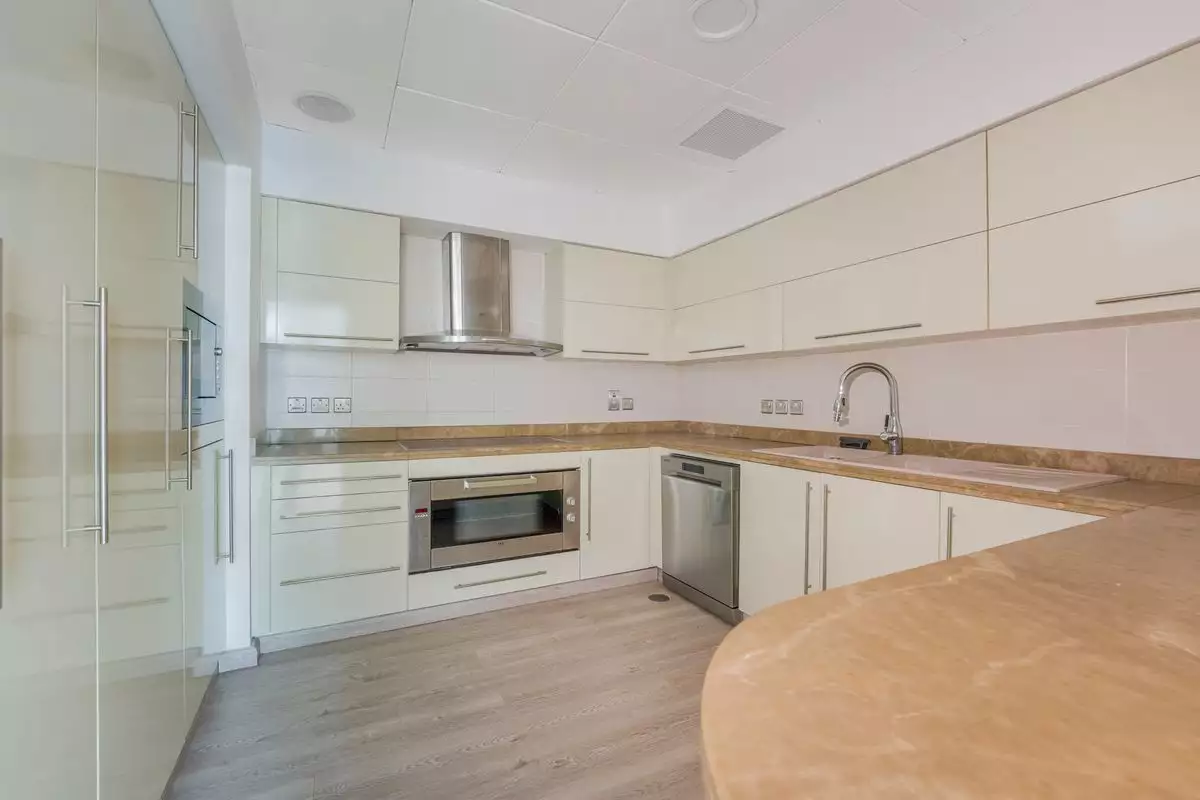 Flat 227m² in UAE, Dubai. Priced at 1559829€ rent photo-7