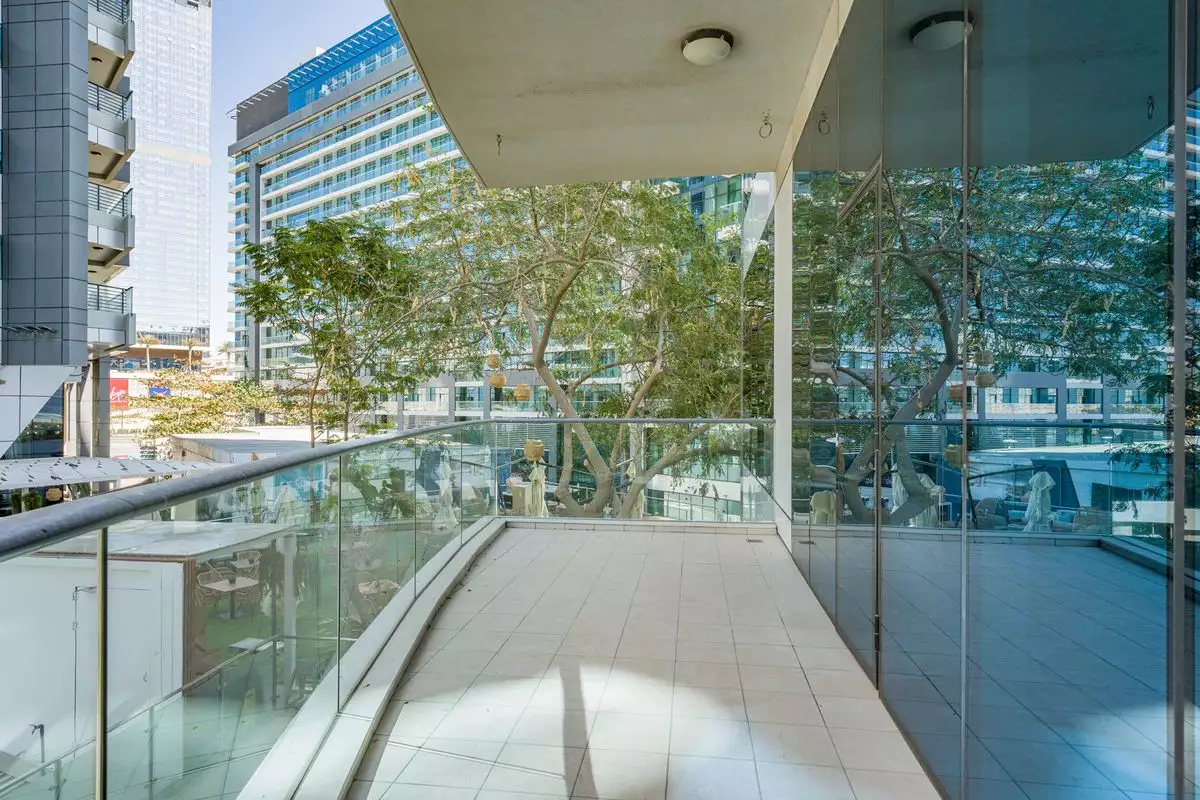 Flat 227m² in UAE, Dubai. Priced at 1559829€ rent photo-25