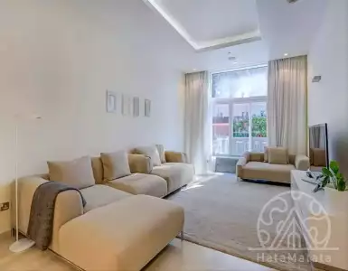 Buy in UAE for 749146€