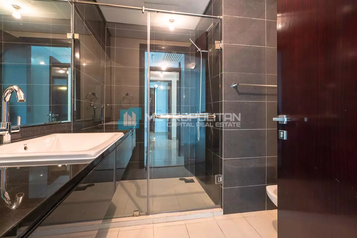 Flat 160m² in UAE, Abu Dhabi. Priced at 506853€ rent photo-7