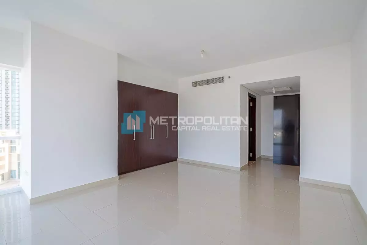 Flat 160m² in UAE, Abu Dhabi. Priced at 506853€ rent photo-13