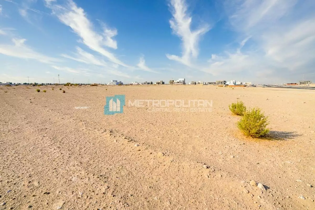 Land 2941m² in UAE, Abu Dhabi. Priced at 2996586€ rent photo-9