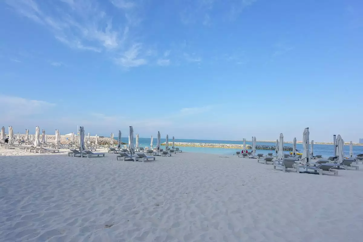 Flat 273m² in UAE, Abu Dhabi. Priced at 1887469€ rent photo-4