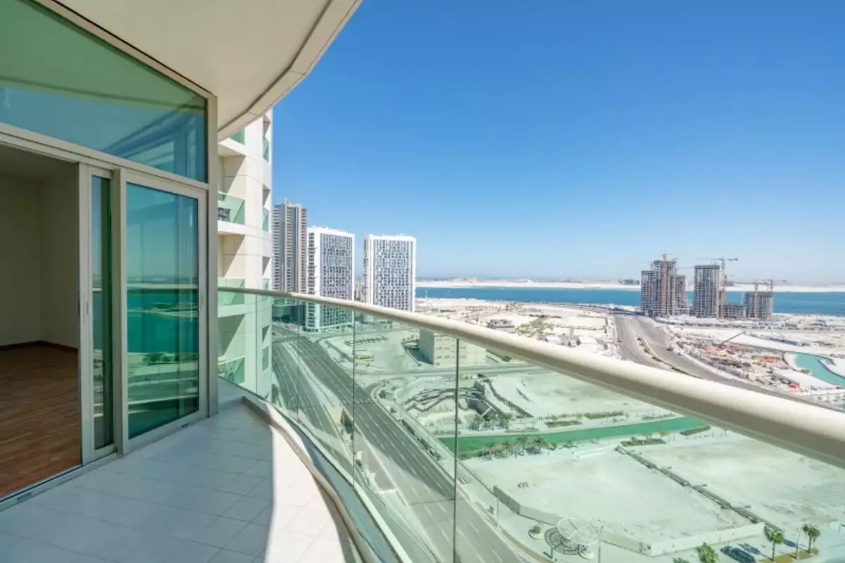 Flat 94m² in UAE, Abu Dhabi. Priced at 307150€ rent photo-1