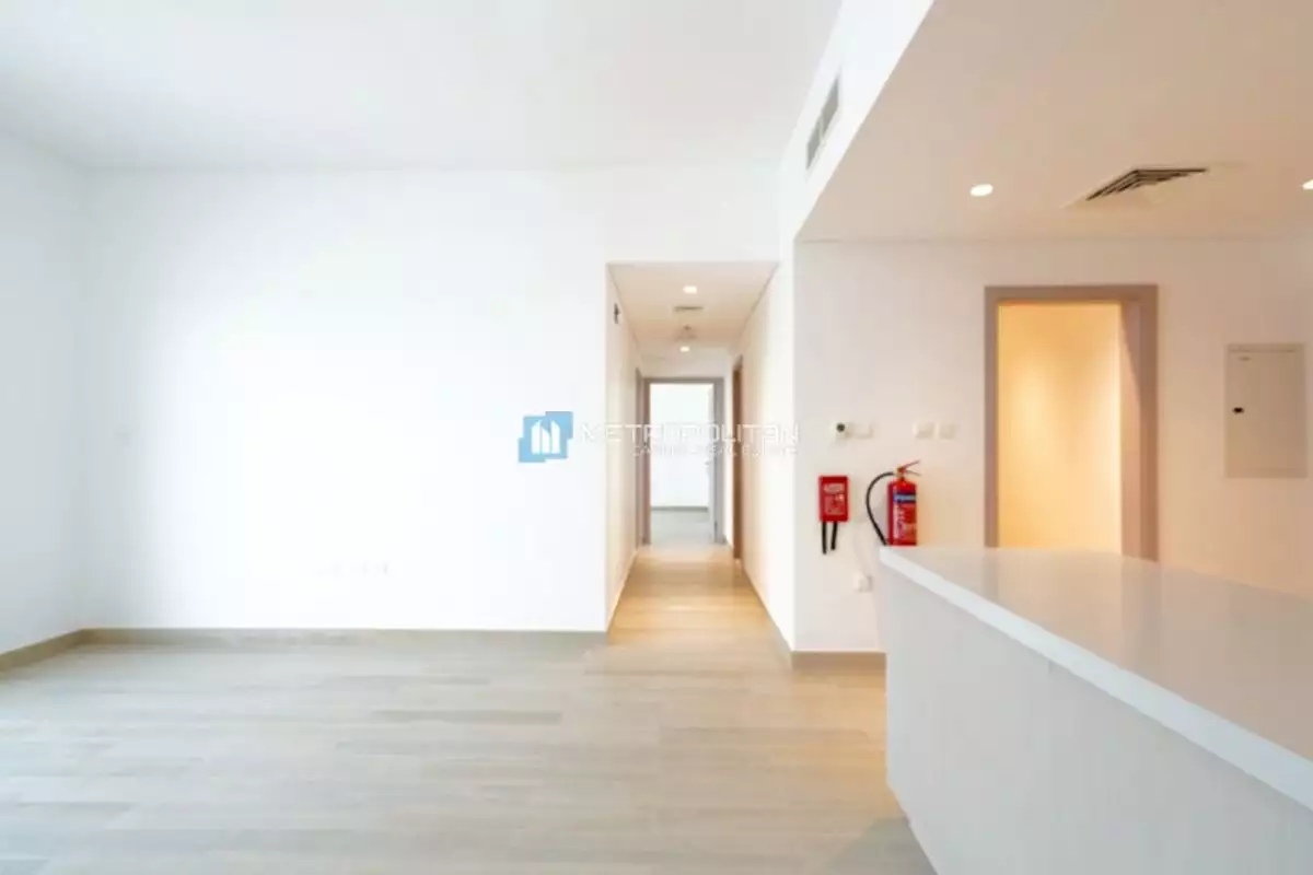 Flat 100m² in UAE, Abu Dhabi. Priced at 374573€ rent photo-6