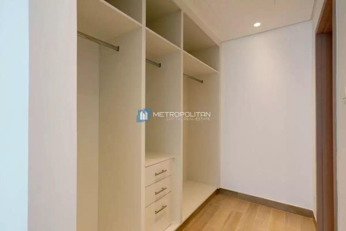 Flat 100m² in UAE, Abu Dhabi. Priced at 374573€ rent photo-10