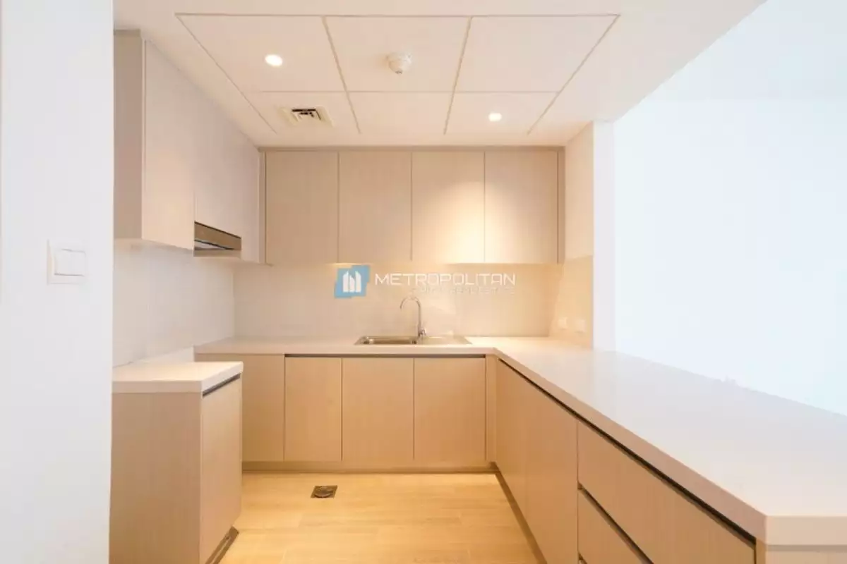 Flat 100m² in UAE, Abu Dhabi. Priced at 374573€ rent photo-13