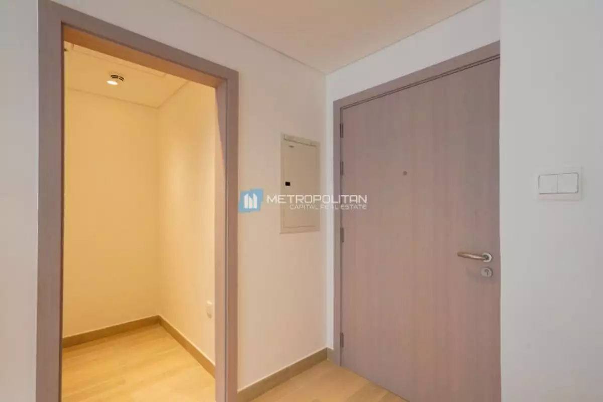 Flat 100m² in UAE, Abu Dhabi. Priced at 374573€ rent photo-15