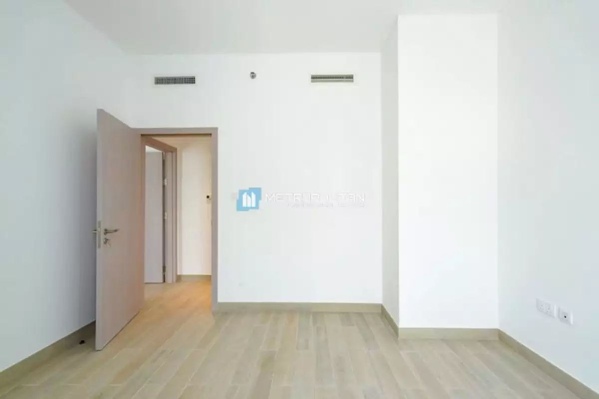 Flat 100m² in UAE, Abu Dhabi. Priced at 374573€ rent photo-16