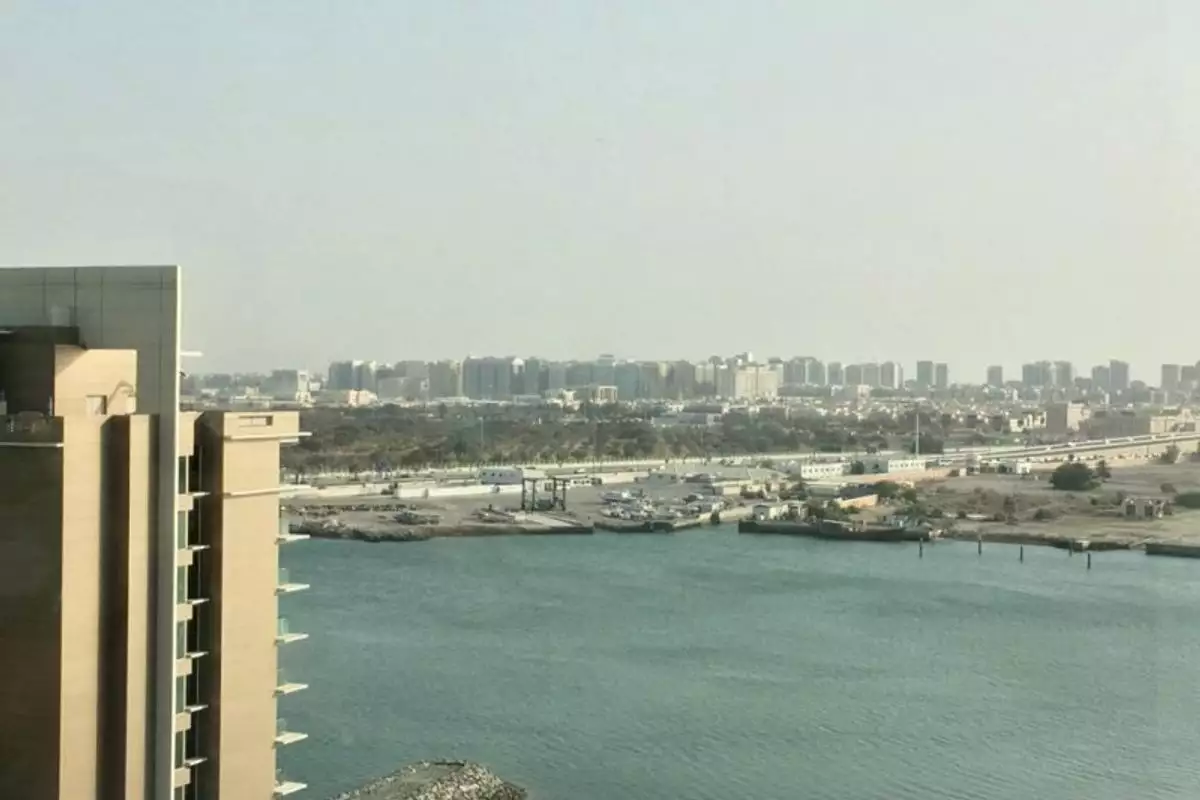 Flat 160m² in UAE, Abu Dhabi. Priced at 440410€ rent photo-1