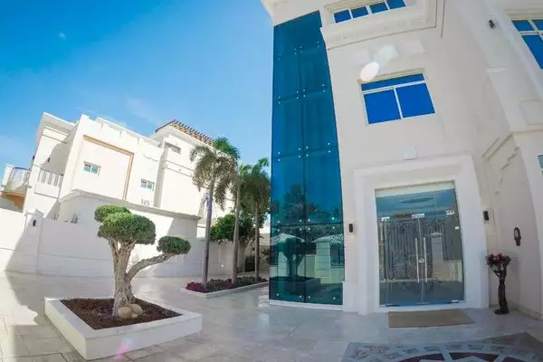 Villa 465m² in UAE, Abu Dhabi. Priced at 9988620€ rent photo-1