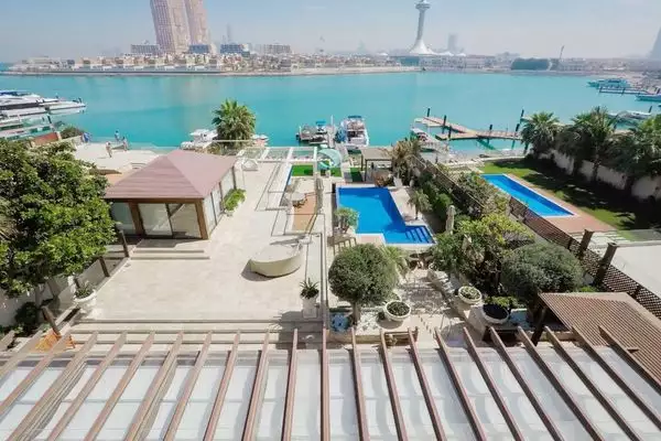 Villa 465m² in UAE, Abu Dhabi. Priced at 9988620€ rent photo-9