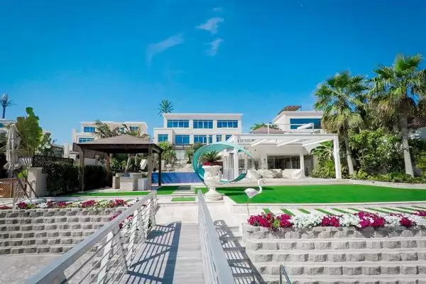Villa 465m² in UAE, Abu Dhabi. Priced at 9988620€ rent photo-14