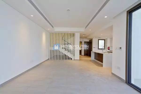 Townhouse 217m² in UAE, Abu Dhabi. Priced at 749146€ rent photo-4
