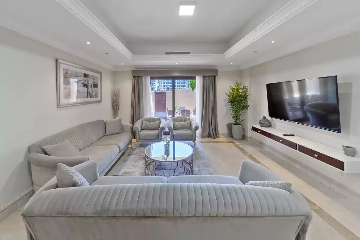 Townhouse 456m² in UAE, Dubai. Priced at 2372297€ rent photo-2