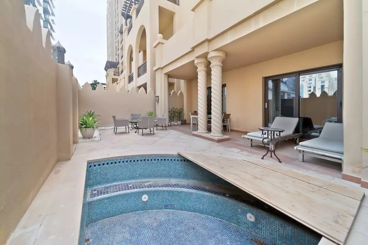 Townhouse 456m² in UAE, Dubai. Priced at 2372297€ rent photo-21
