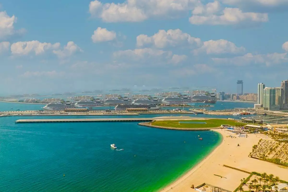 Flat 148m² in UAE, Dubai. Priced at 2122582€ rent photo-1