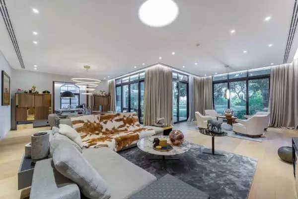 Villa 656m² in UAE, Dubai. Priced at 16518680€ rent photo-1
