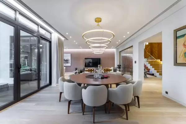 Villa 656m² in UAE, Dubai. Priced at 16518680€ rent photo-3