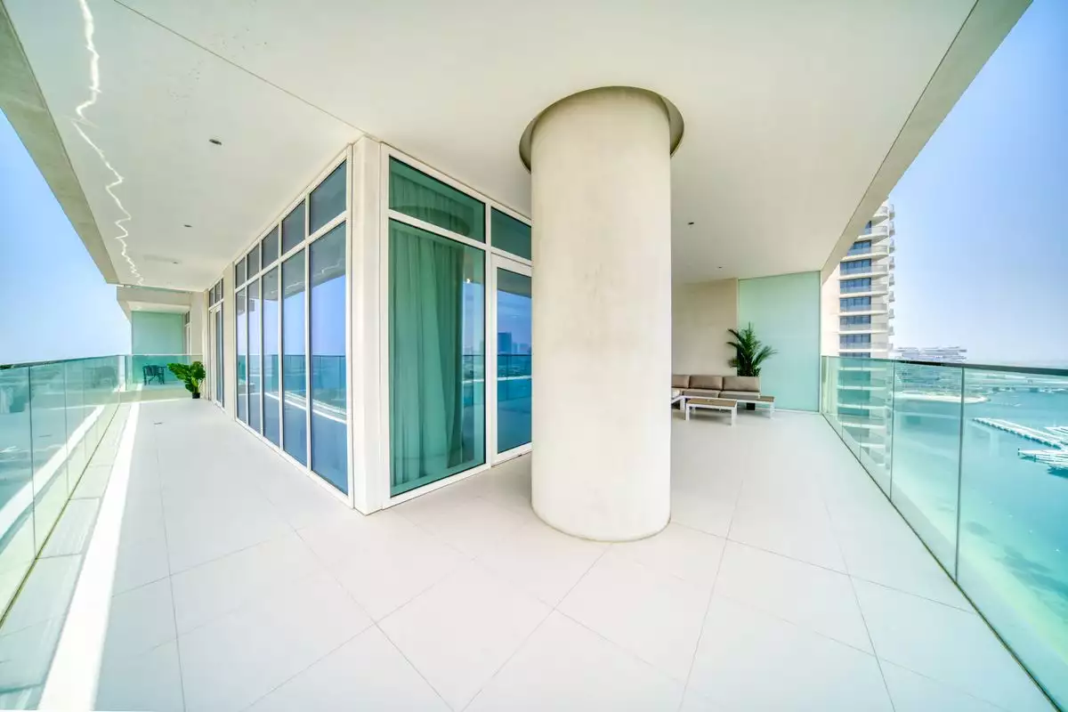 Flat 203m² in UAE, Dubai. Priced at 2272411€ rent photo-2