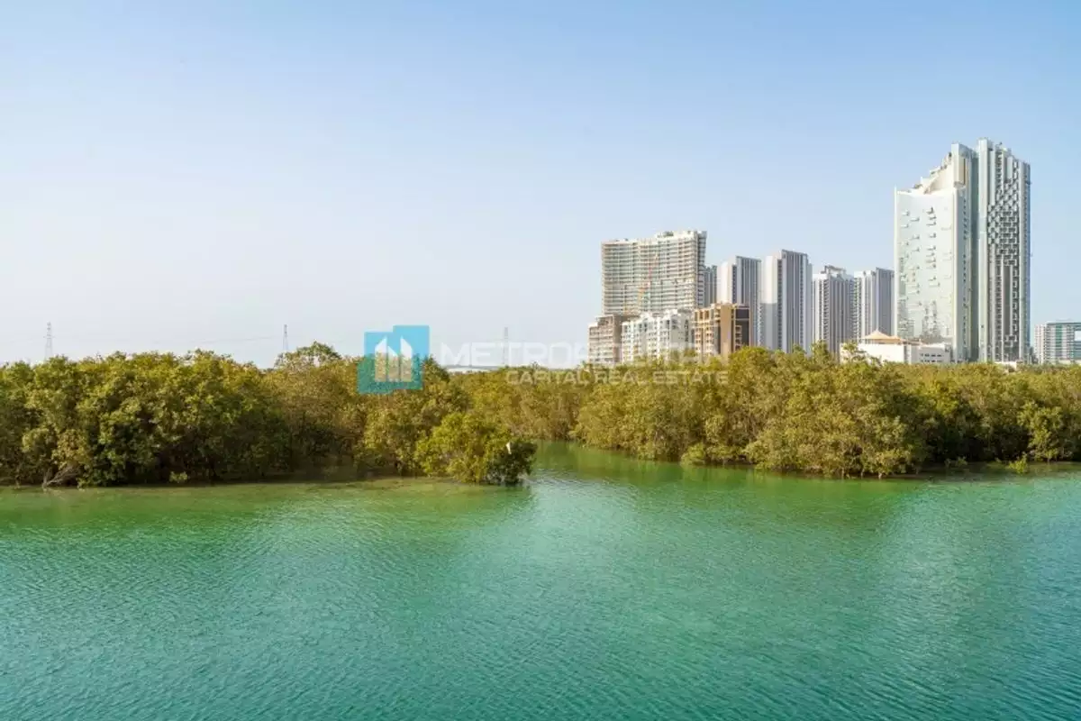 Flat 128m² in UAE, Abu Dhabi. Priced at 325716€ rent photo-12