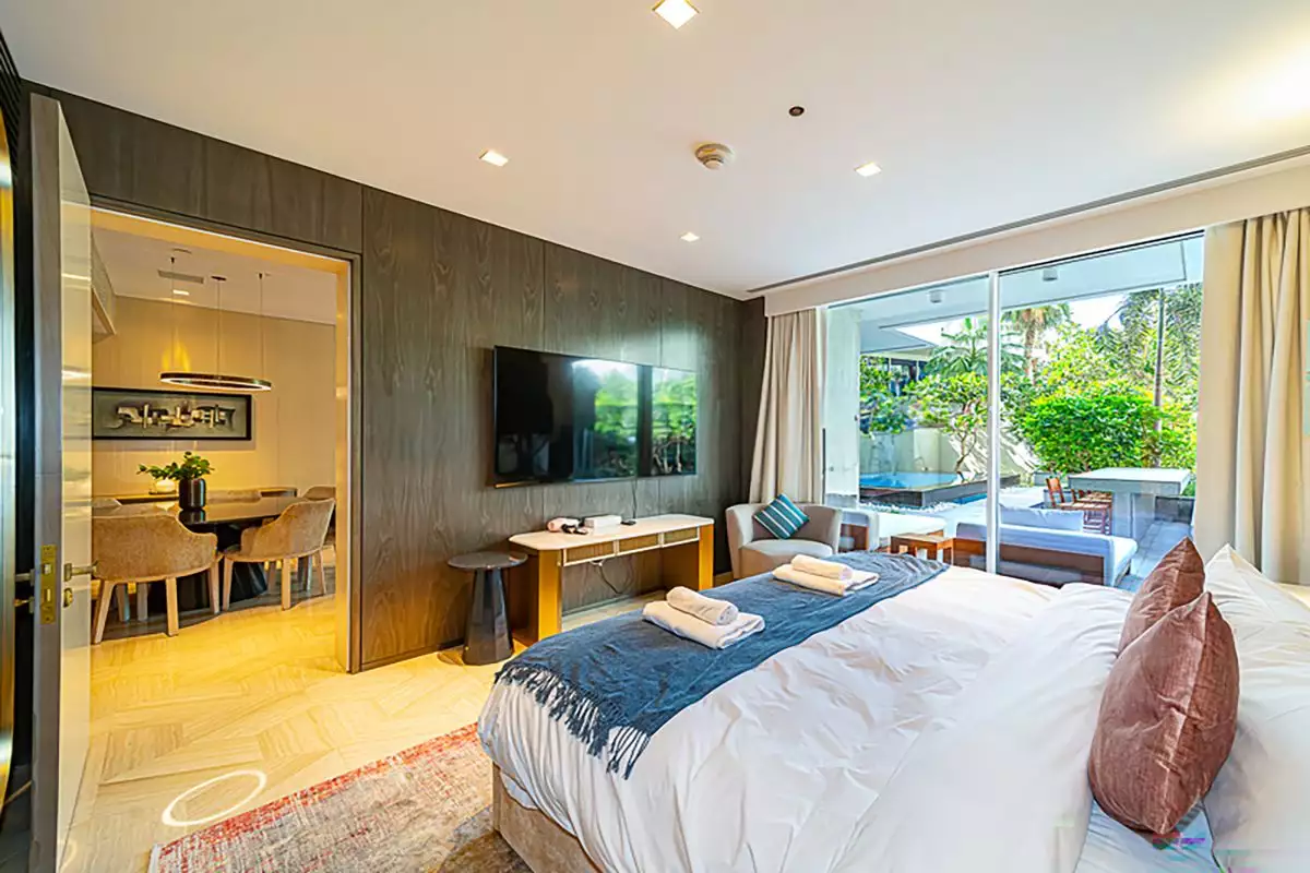Flat 294m² in UAE, Dubai. Priced at 2327879€ rent photo-13