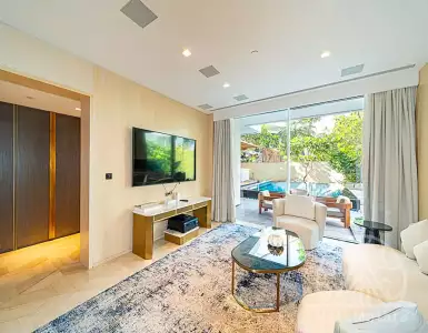 Buy in UAE for 2327879€