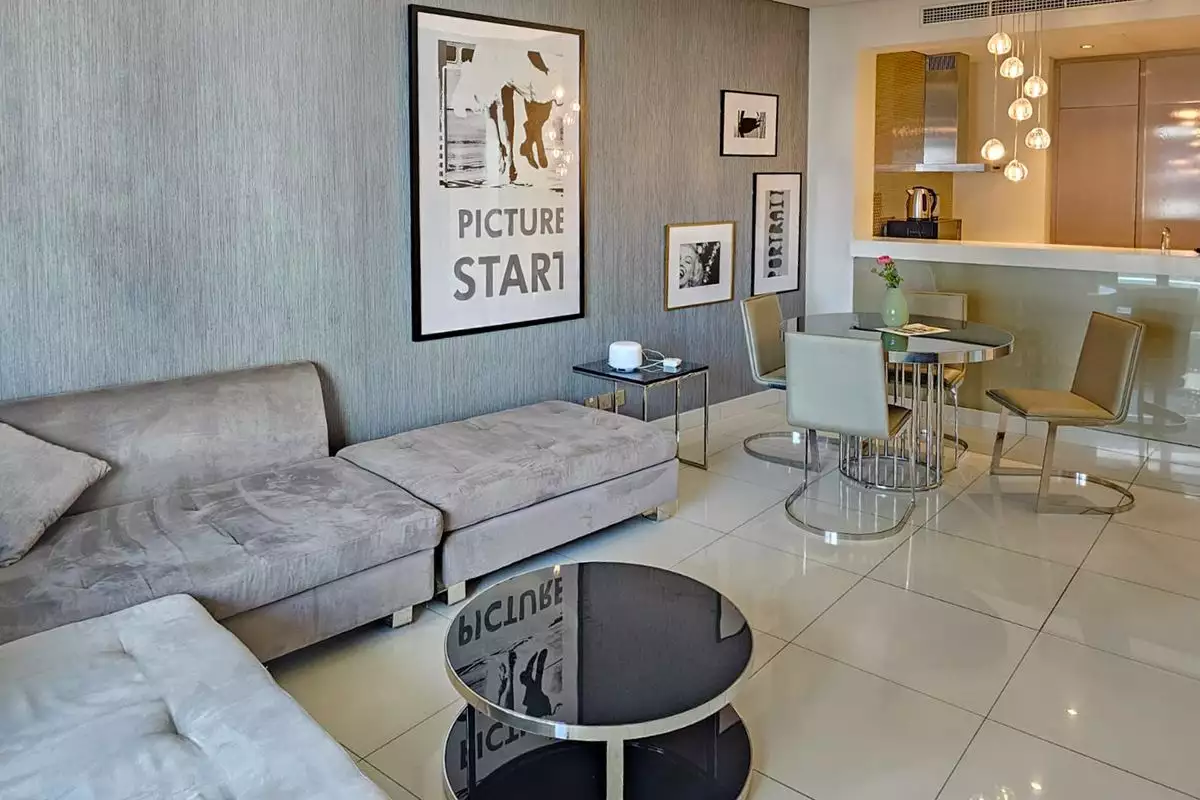 Flat 98m² in UAE, Dubai. Priced at 395110€ rent photo-1