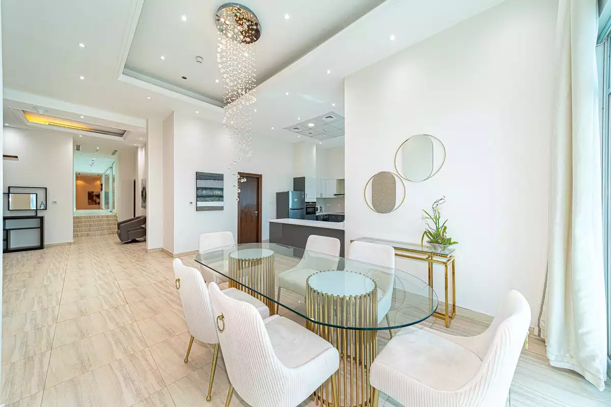 Flat 421m² in UAE, Dubai. Priced at 1877707€ rent photo-3