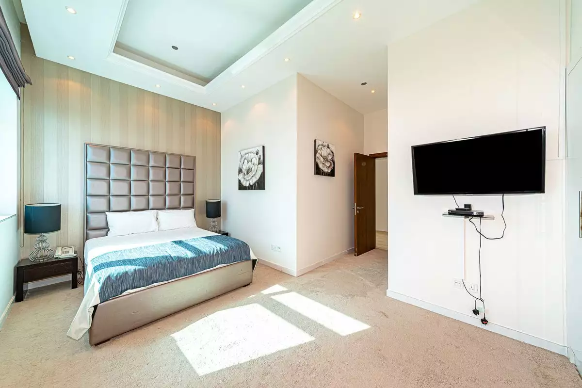 Flat 421m² in UAE, Dubai. Priced at 1877707€ rent photo-7