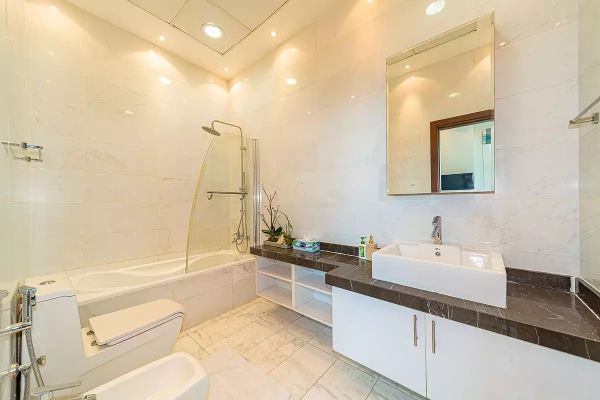 Flat 421m² in UAE, Dubai. Priced at 1877707€ rent photo-16