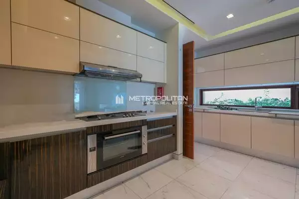 Villa 784m² in UAE, Abu Dhabi. Priced at 5022737€ rent photo-11