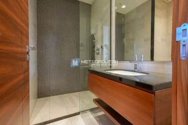 Villa 784m² in UAE, Abu Dhabi. Priced at 5022737€ rent photo-19