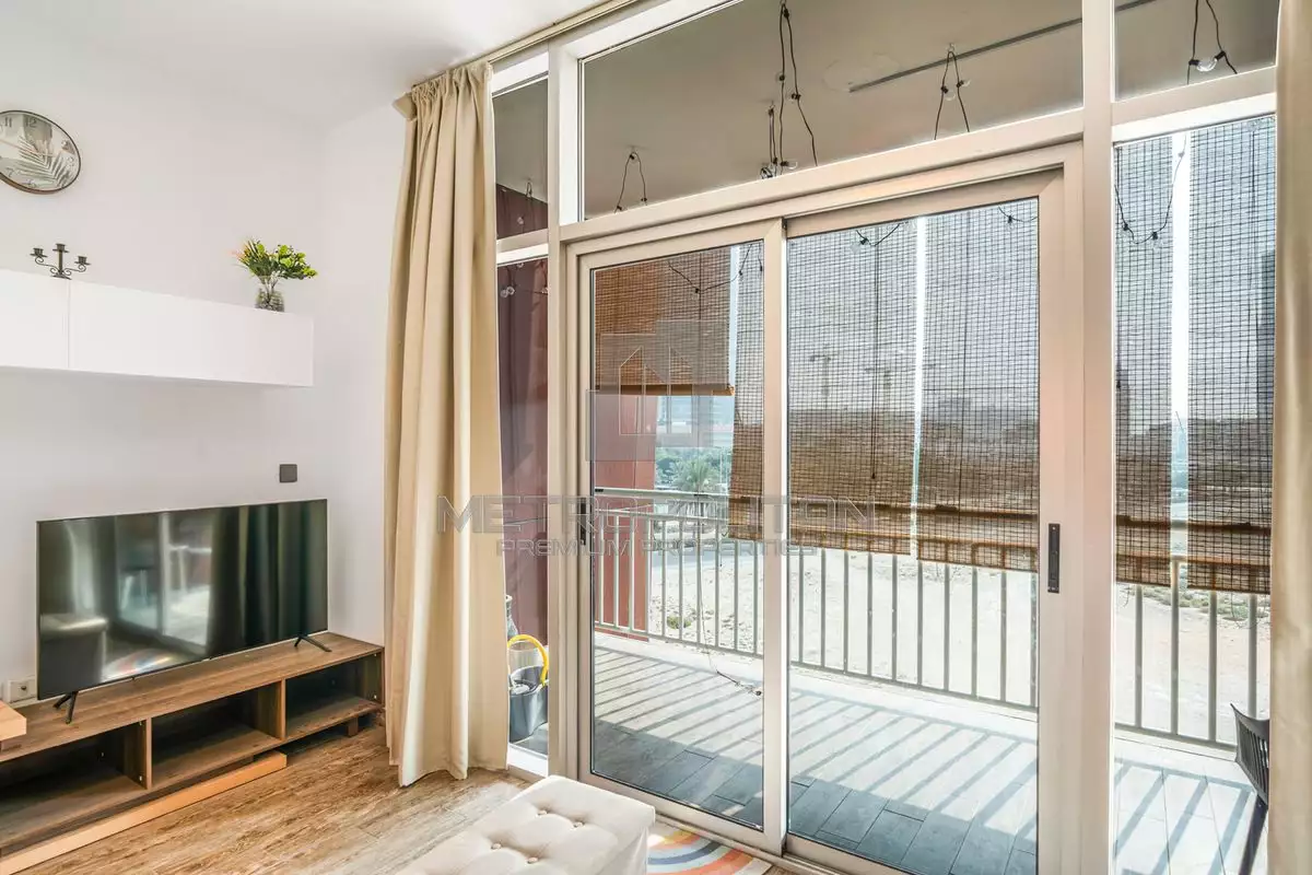 Flat 120m² in UAE, Dubai. Priced at 286684€ rent photo-10