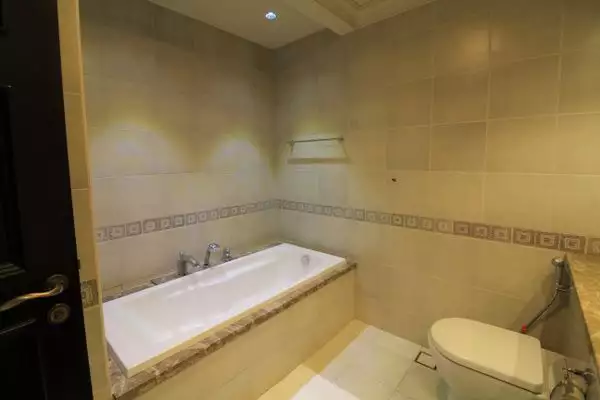 Flat 446m² in UAE, Dubai. Priced at 1498293€ rent photo-22