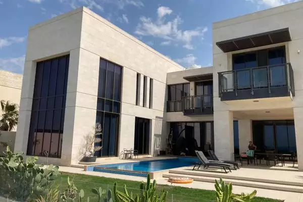 Villa 849m² in UAE, Abu Dhabi. Priced at 9988620€ rent photo-1