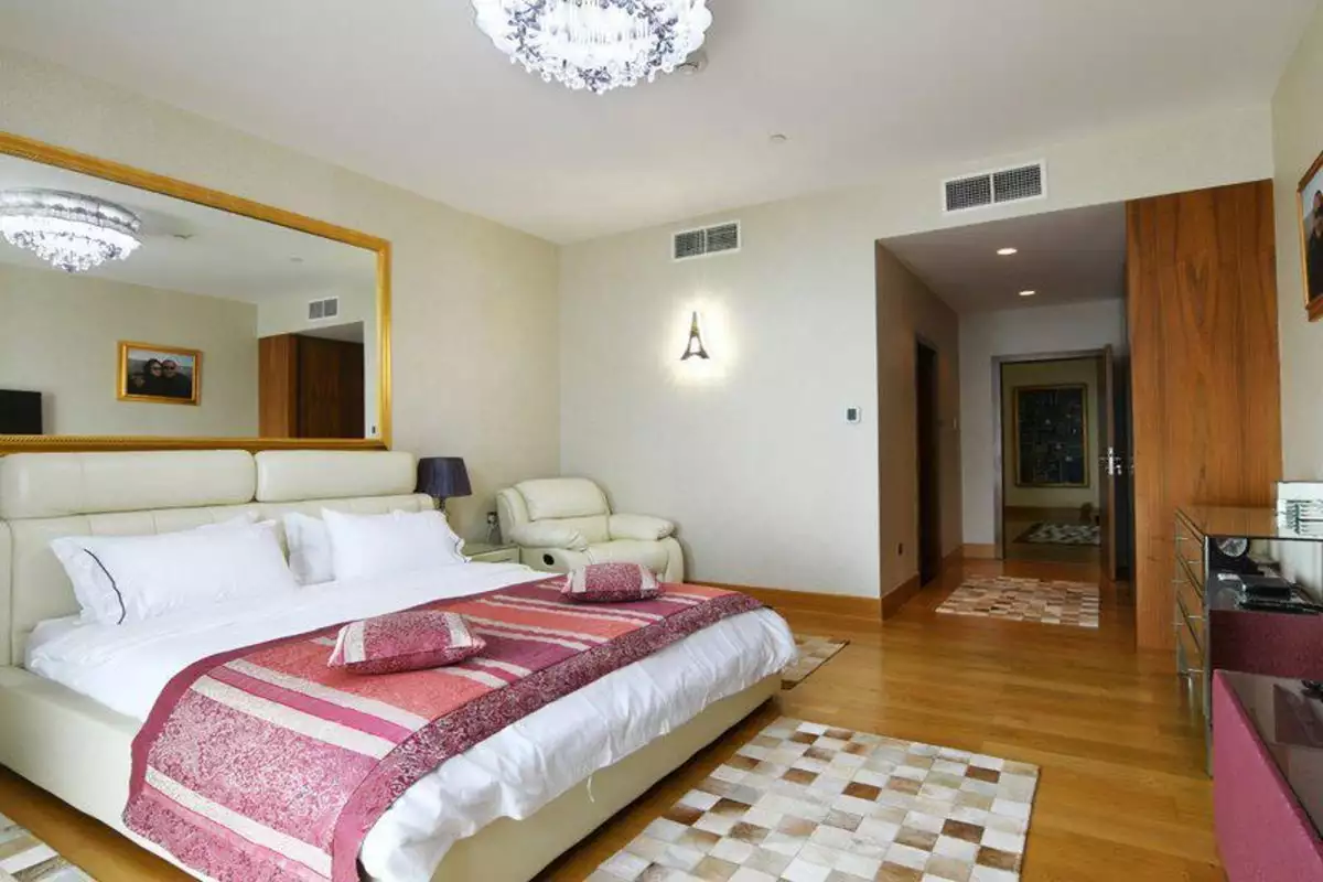 Flat 850m² in UAE, Abu Dhabi. Priced at 2260231€ rent photo-17
