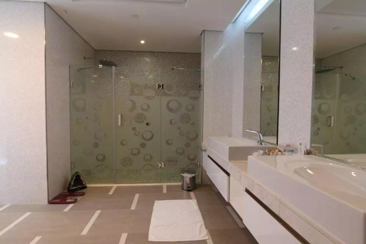 Flat 850m² in UAE, Abu Dhabi. Priced at 2260231€ rent photo-23