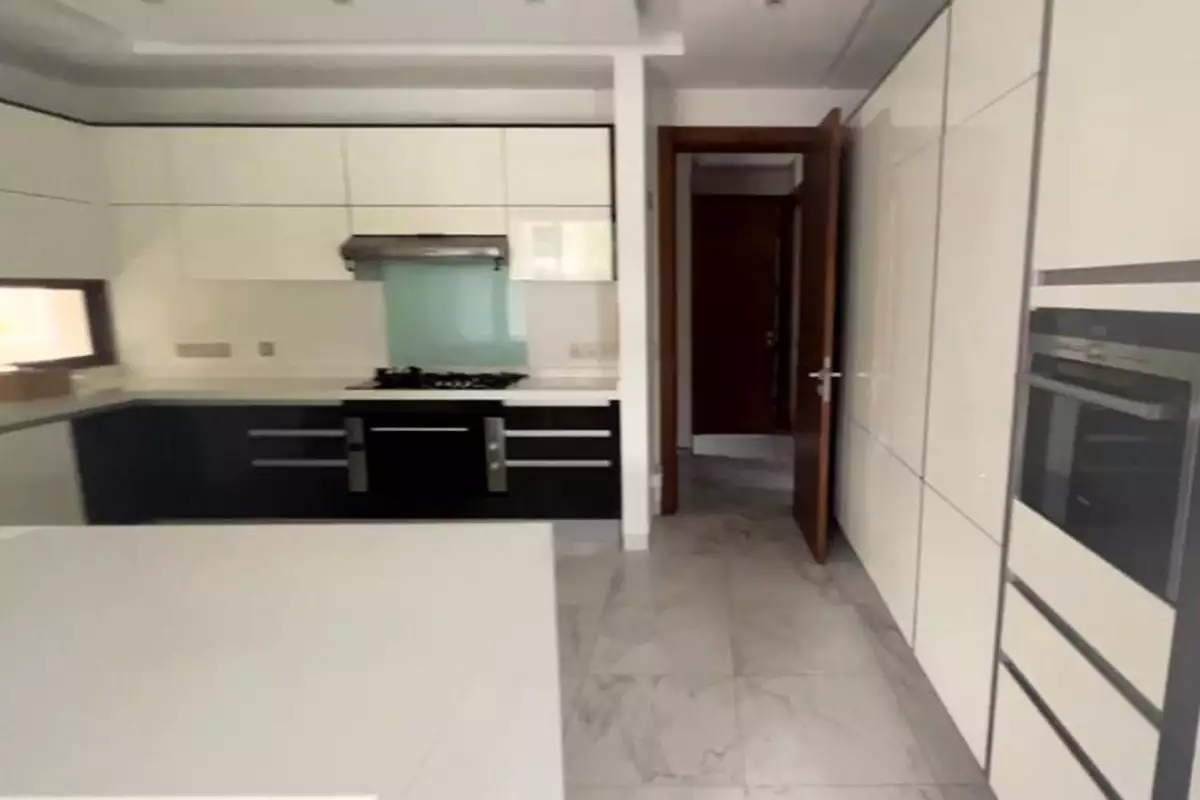 Villa 630m² in UAE, Abu Dhabi. Priced at 3885452€ rent photo-6