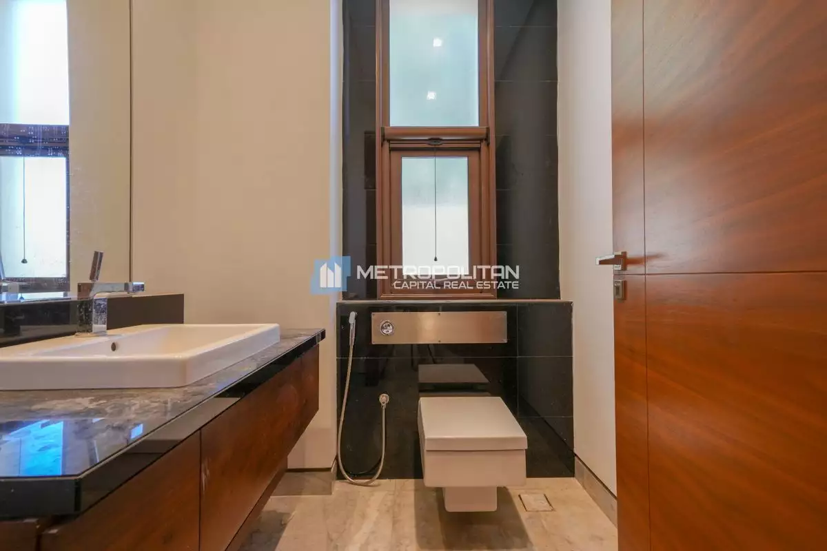 Villa 630m² in UAE, Abu Dhabi. Priced at 3885452€ rent photo-16