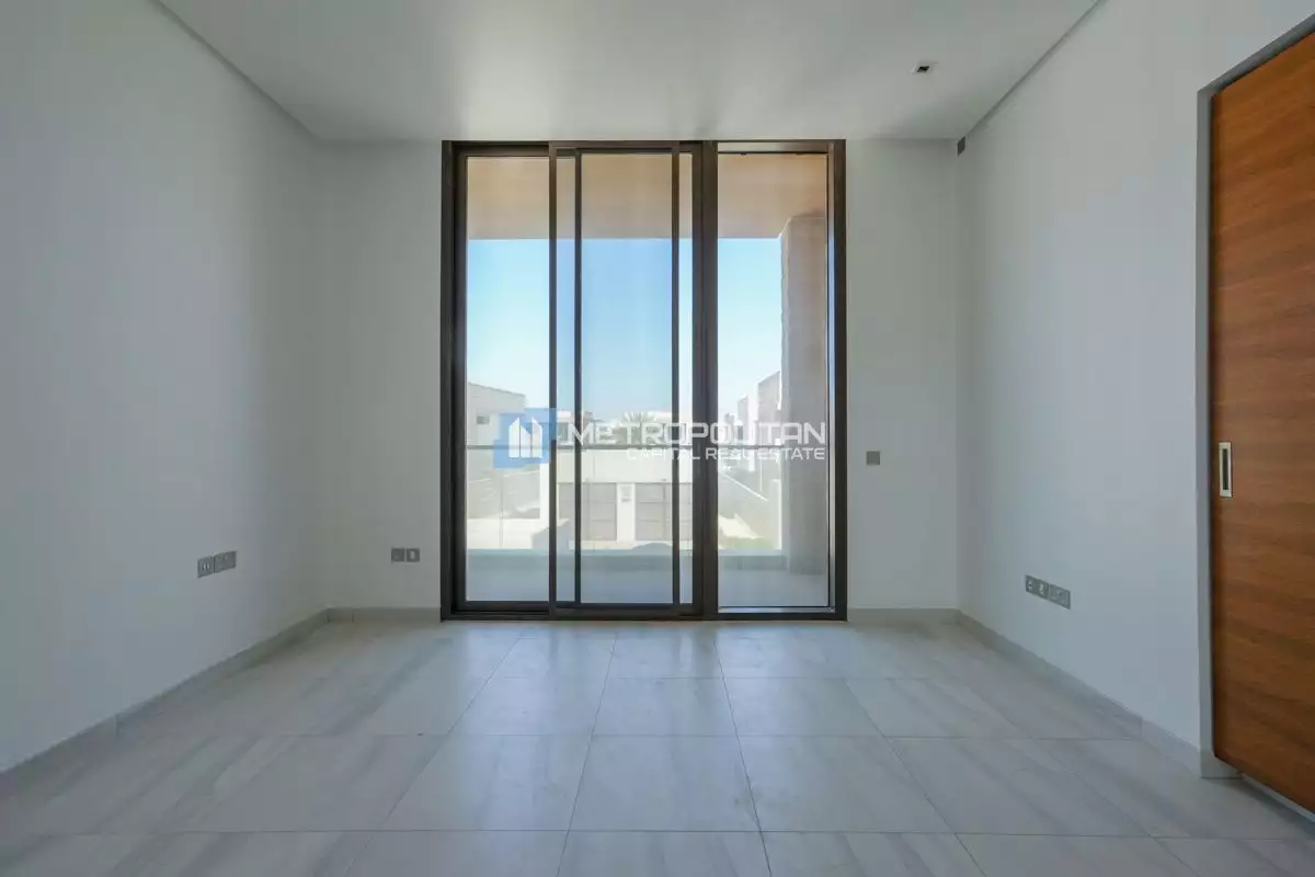Villa 630m² in UAE, Abu Dhabi. Priced at 3885452€ rent photo-18
